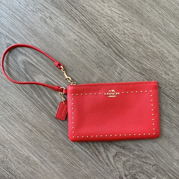 Coach Red Wristlet with gold details - Picture 2 of 9
